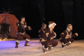 Государственный чукотско-эскимосский ансамбль выступил в Биробиджане (13)